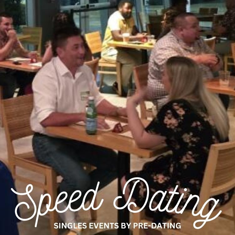Jacksonville attendees of Speed Dating in Florida enjoying the event!